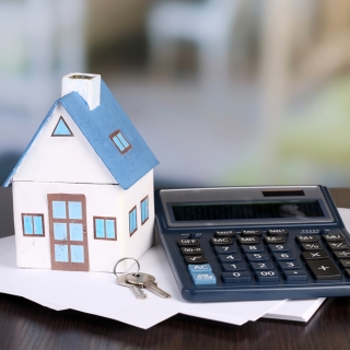 Calculate the average cost to move home
